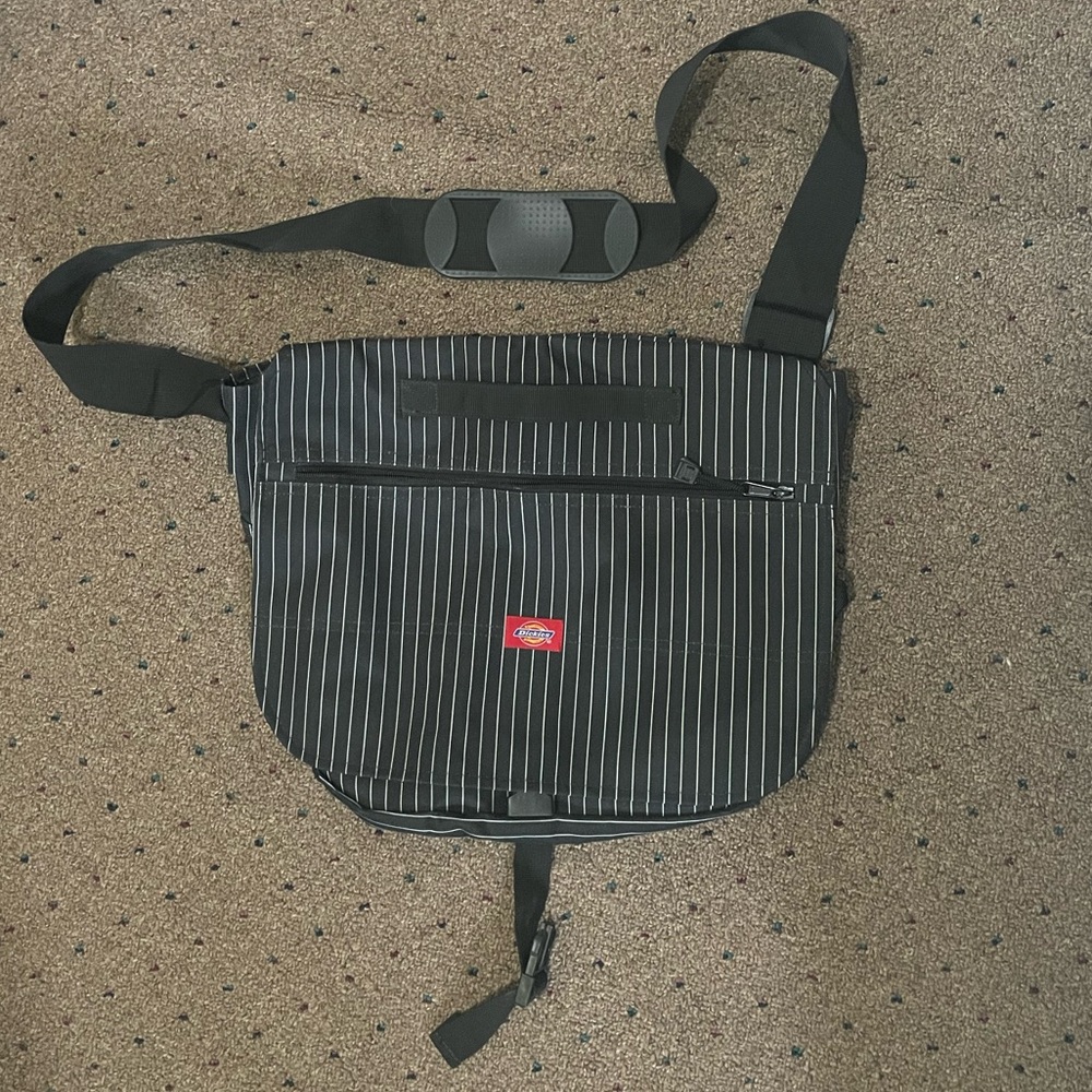 Dickies messenger bag